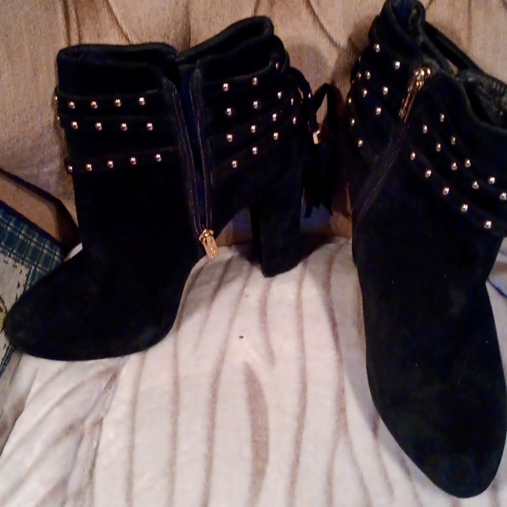 Jessica Simpson black boots